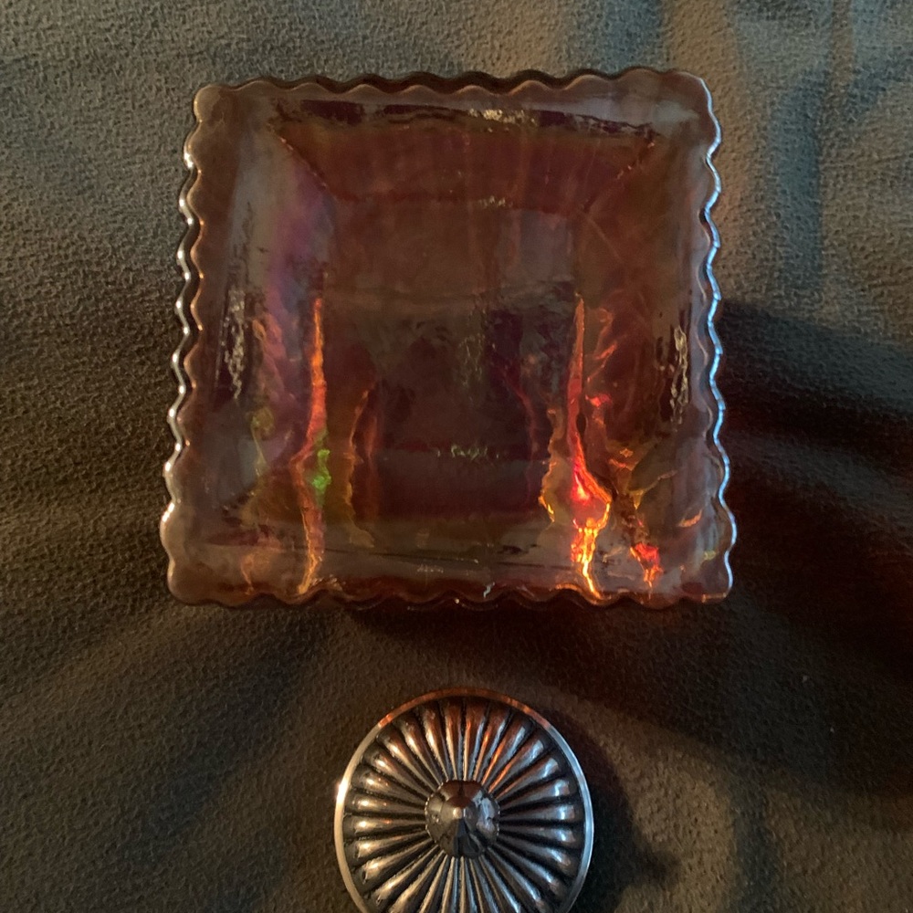 Beautiful heavyweight orange ribbed glass canisters. Both 4 1/2” x 4 1/2”. - Picture 12 of 12